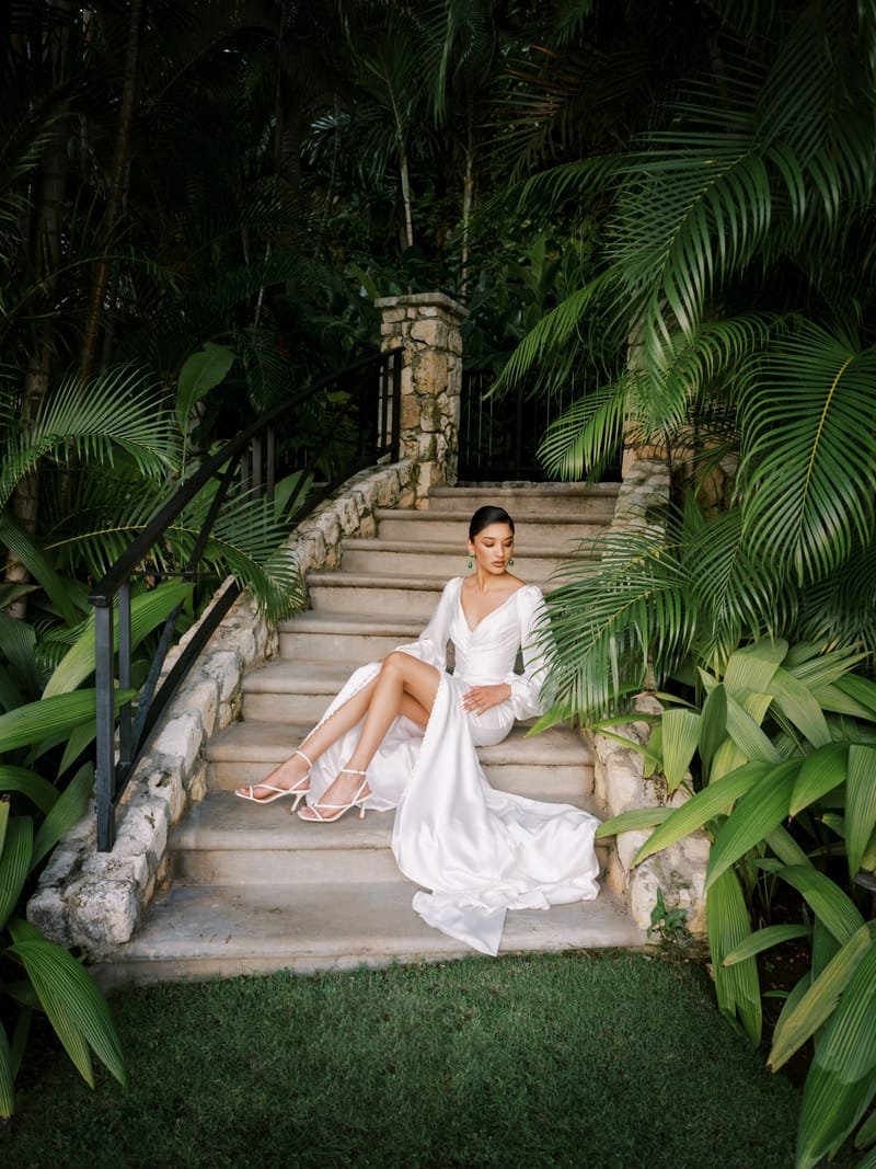 Robe de mariée fluide en charmeuse — Adularia par Watters Designs, vue 3, showroom MADAMOON Paris 10e