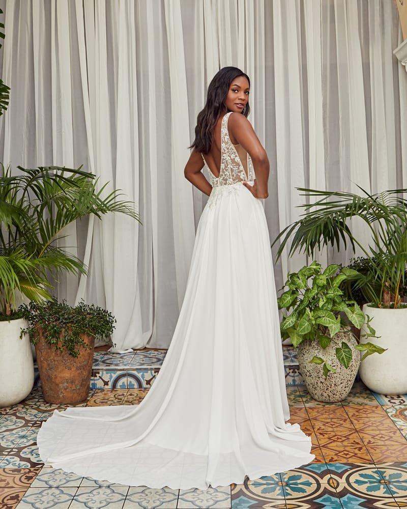 Wedding dress, minimalist sheath in stretch chiffon, bodice embroidered by hand — Maribel by Casablanca Bridal, view 3, MADAMOON showroom, Paris 10e