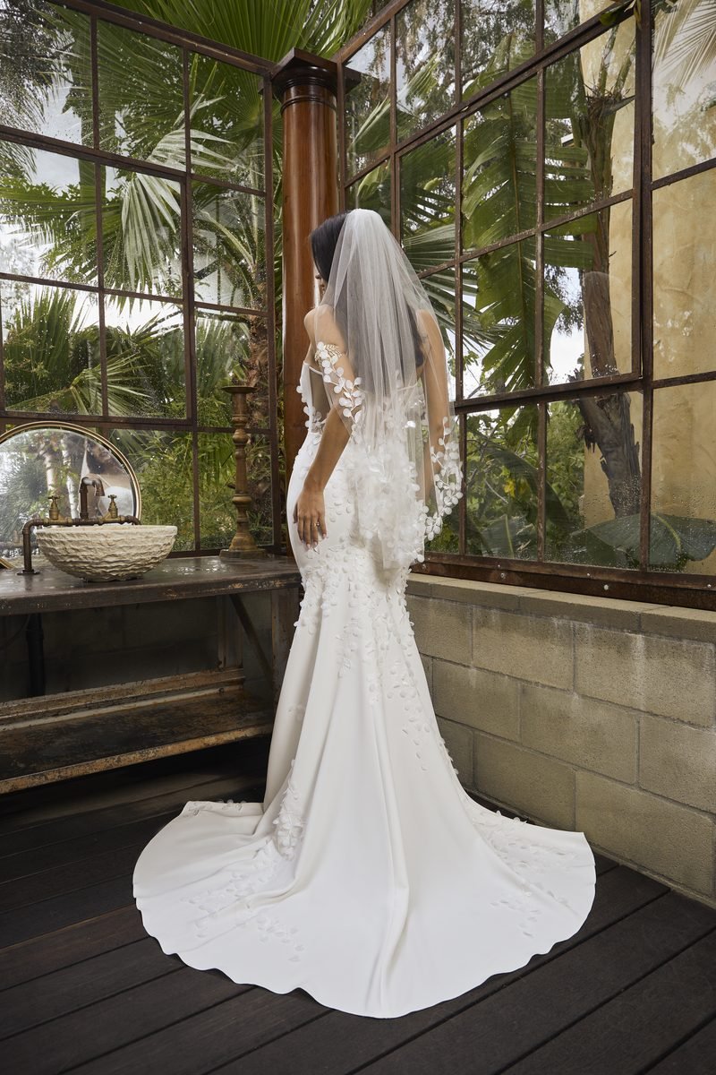 Wedding dress, mermaid in matte satin, chiffon petals set by hand — Ariel by Casablanca Bridal, view 4, MADAMOON showroom, Paris 10e