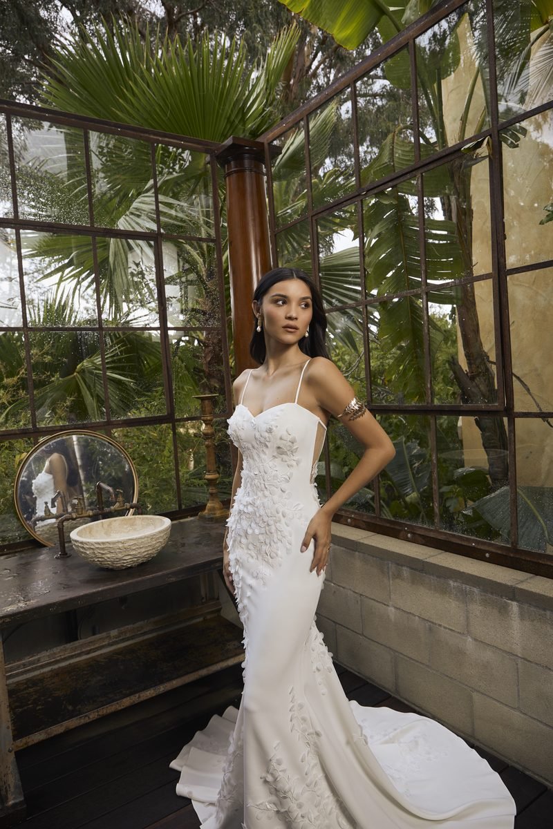 Wedding dress, mermaid in matte satin, chiffon petals set by hand — Ariel by Casablanca Bridal, view 6, MADAMOON showroom, Paris 10e
