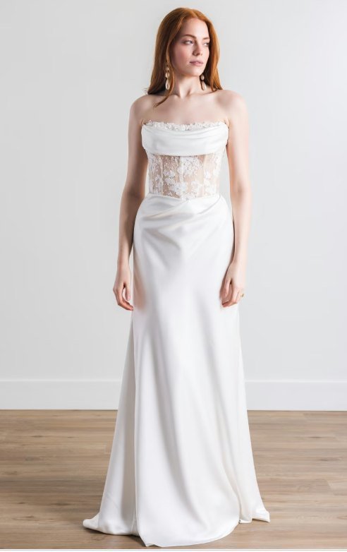 Robe de mariée sirène, fourreau en charmeuse, corset perlé et dentelle Mori — Rowan par Watters Designs, showroom MADAMOON Paris 10e