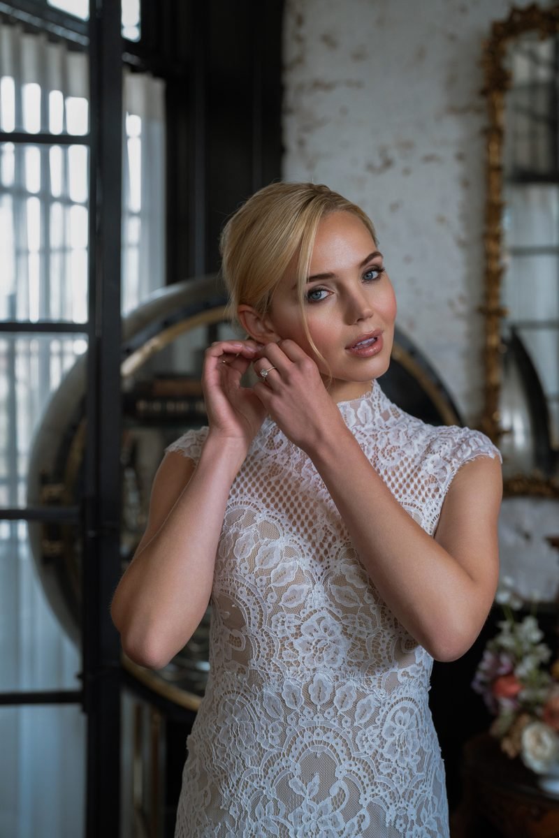 Wedding dress, lace mermaid, illusion back — Uma by Watters Designs, view 5, MADAMOON showroom, Paris 10e