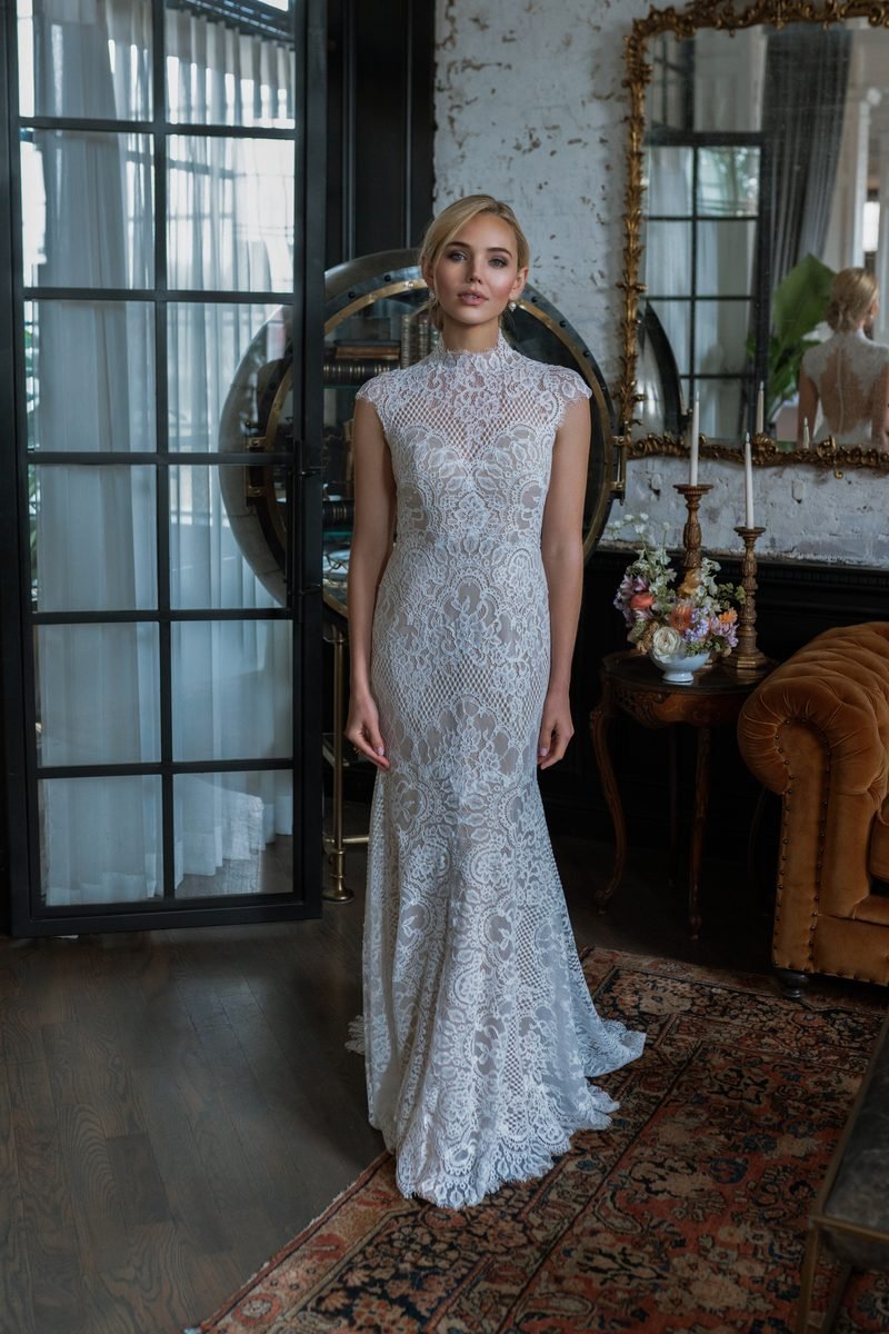 Wedding dress, lace mermaid, illusion back — Uma by Watters Designs, view 7, MADAMOON showroom, Paris 10e