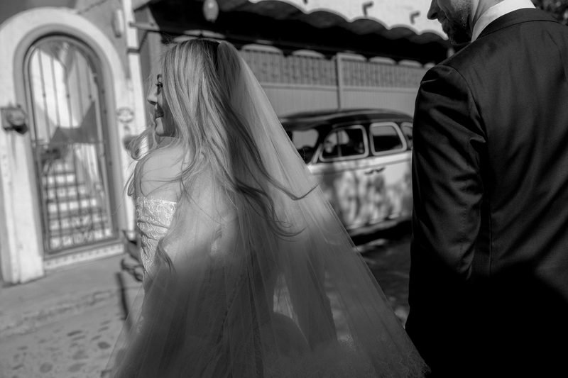 Robe de mariée trapèze en dentelle, avec des manches longues — Pendant par Watters Designs, vue 21, showroom MADAMOON Paris 10e