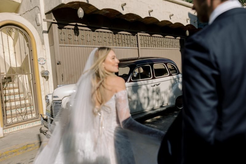Robe de mariée trapèze en dentelle, avec des manches longues — Pendant par Watters Designs, vue 22, showroom MADAMOON Paris 10e