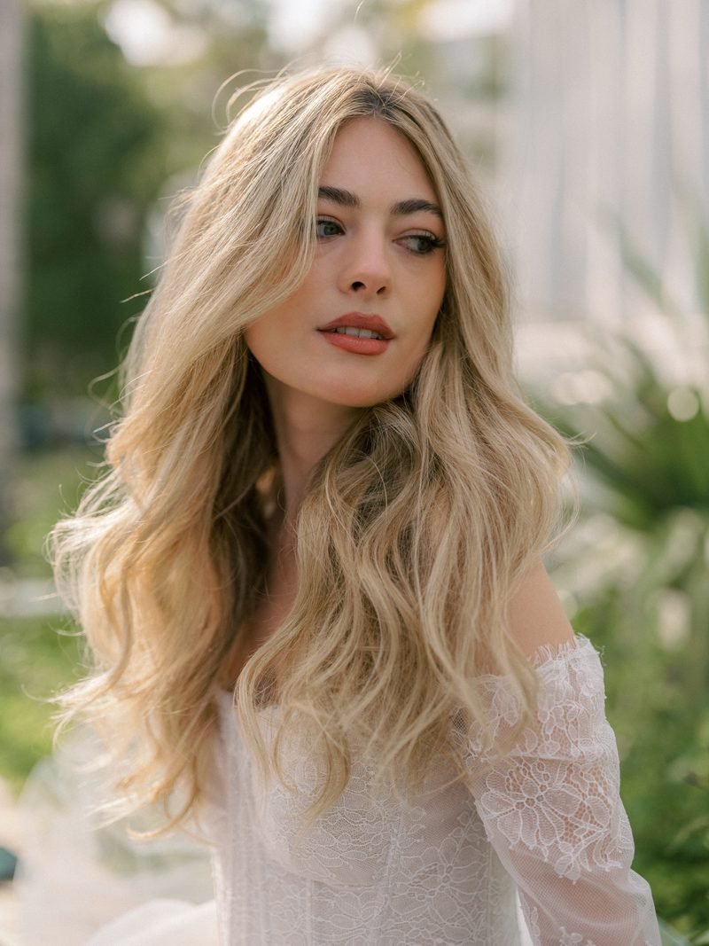 Robe de mariée trapèze en dentelle, avec des manches longues — Pendant par Watters Designs, vue 44, showroom MADAMOON Paris 10e