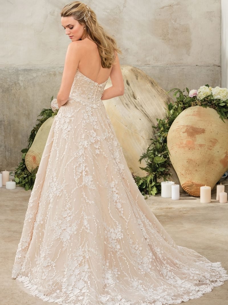 Wedding dress, ball gown or A-line in lace — Sienna by Casablanca Bridal, view 2, MADAMOON showroom, Paris 10e
