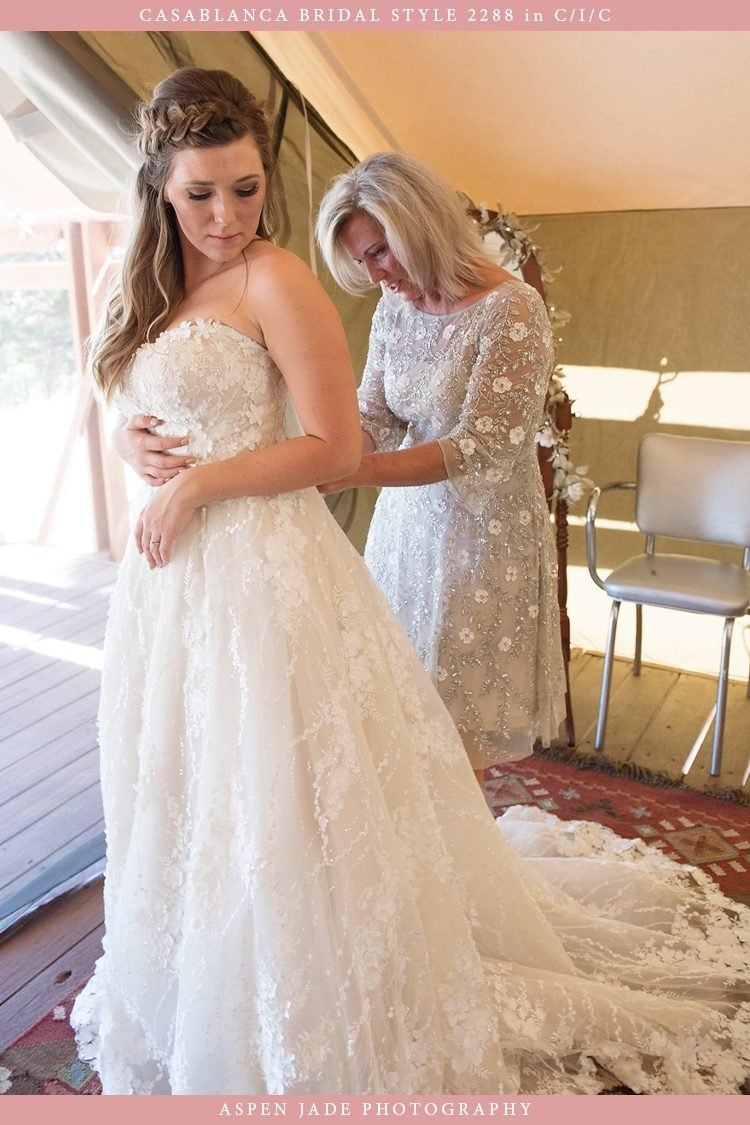 Wedding dress, ball gown or A-line in lace — Sienna by Casablanca Bridal, view 4, MADAMOON showroom, Paris 10e