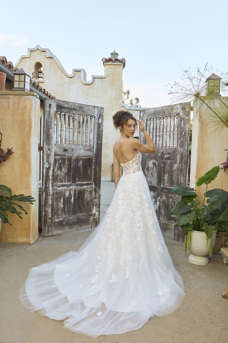 Wedding dress, a-line, lace appliqués and matte sequins — Solana by Casablanca Bridal, view 8, MADAMOON showroom, Paris 10e