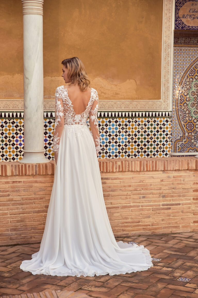 Robe de mariée fluide avec manches