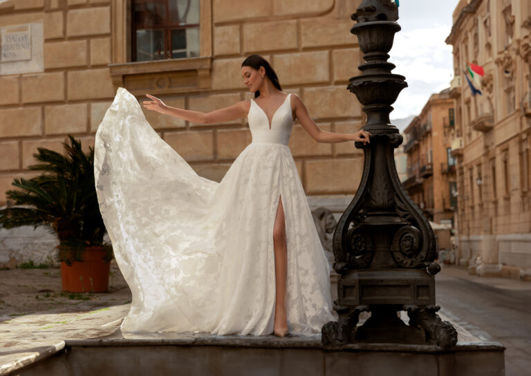 Robe de mariée trapèze Jacquard