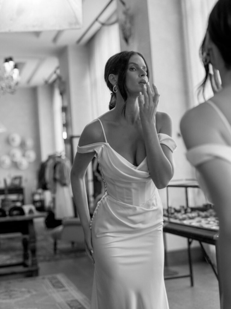 16220_Amaryllis_Ivory_160